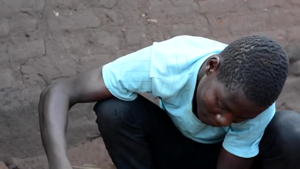 Oidentifierad Ung Man Som Bygger Tegelmur Dedza Malawi December 2020 — Stockvideo