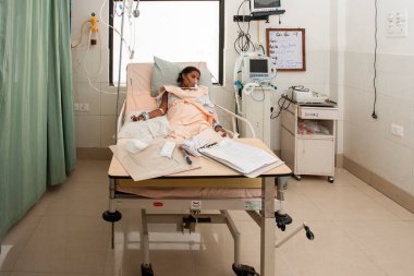 Raxaul, Bihar Eyaleti, Hindistan 'daki bir kırsal hastanede kimliği belirsiz hemşireler. Kasım 2013.