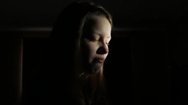 Yakın çekim portre depresif genç