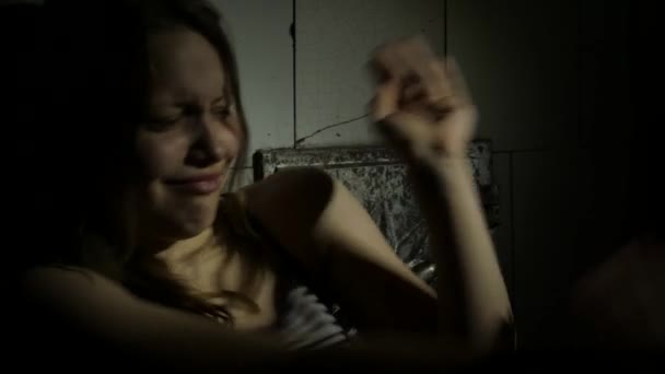 Våld i hemmet, problem i en familj. 4k Uhd — Stockvideo