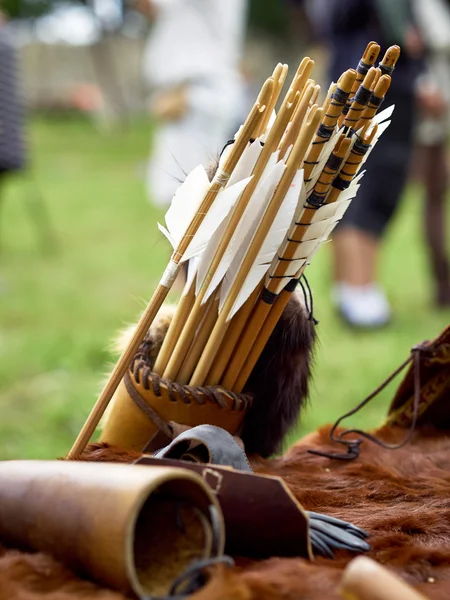 Old medieval bow and arrows — Stock Photo, Image