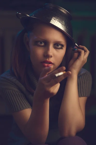 Teen girl smoker — Stock Photo, Image