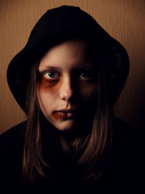 depresif bir genç kız portresi