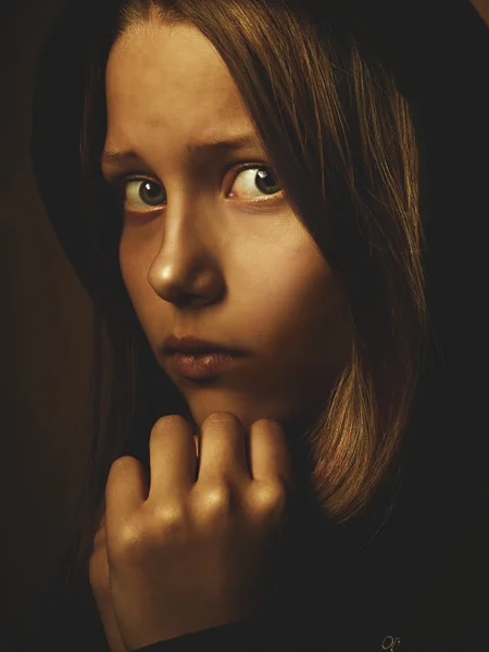 Retrato de una adolescente deprimida — Foto de Stock