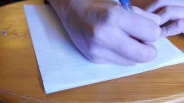 Bir Mektup Yazılıyor.