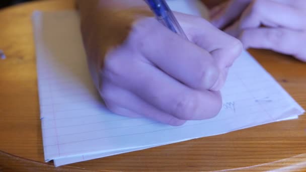 Writing a letter. — Stock Video