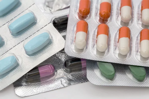 Fechar-se de comprimidos coloridos — Fotografia de Stock