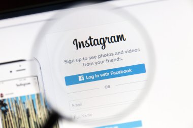 Büyüteç altında Instagram Web sitesi