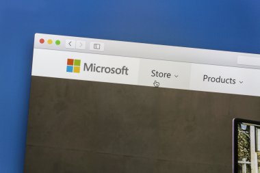 Microsoft'un Web sitesi bilgisayar ekranında