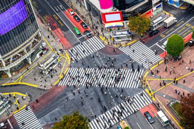 Shibuya geçerken, tokyo, Japonya.