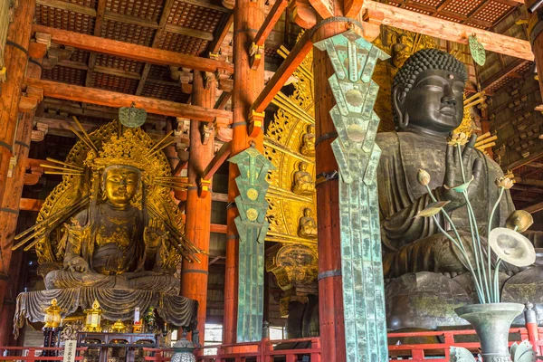 Il grande Buddha al tempio Todai-ji a Nara, Giappone . — Foto Stock