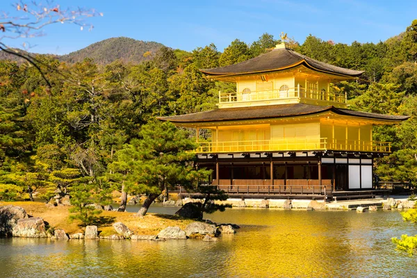 Kinkakuji (Pavilhão Dourado), Kyoto, Japão . — Fotografia de Stock