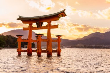 Miyajima yakın kapı, Japonya