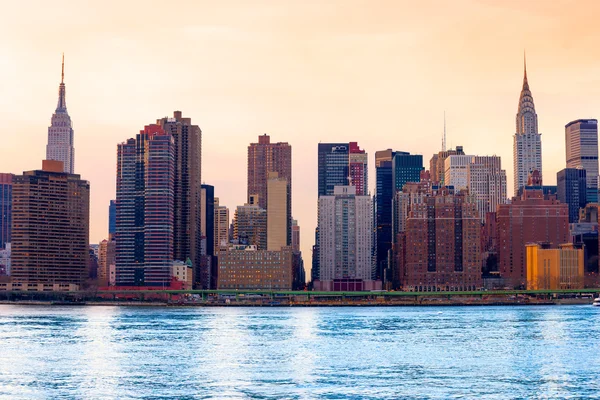 Linha do horizonte de Manhattan em Nova York — Fotografia de Stock