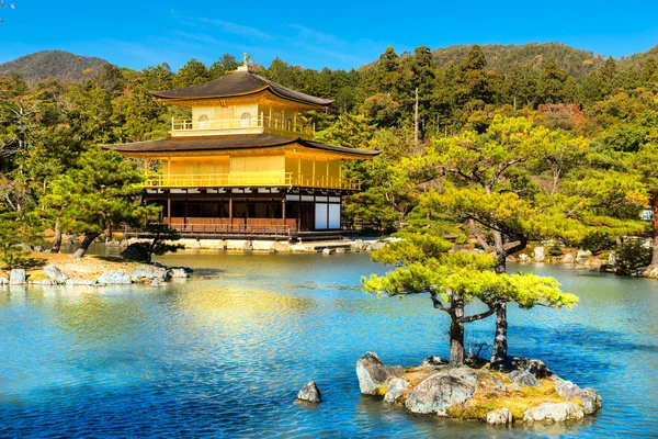 Kinkakuji (Padiglione d'oro), Kyoto, Giappone . — Foto Stock