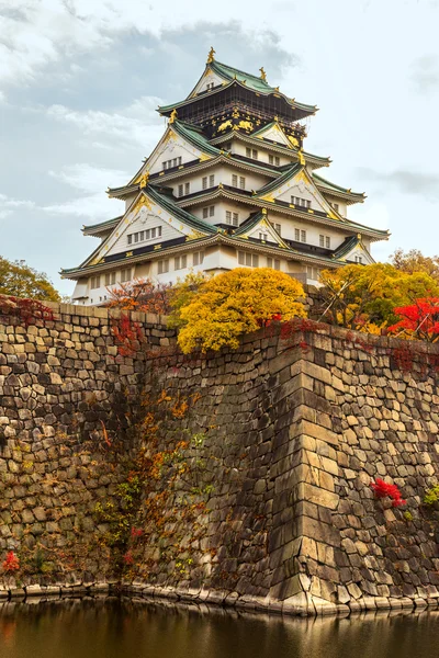 Castillo de Osaka en Osaka, Japón . — Foto de Stock