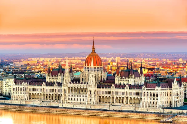 Parlamento de Budapeste em Sunset, Hungria — Fotografia de Stock