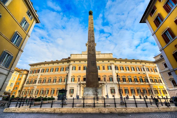 Рим, Montecitorio Palace, Италия . — стоковое фото