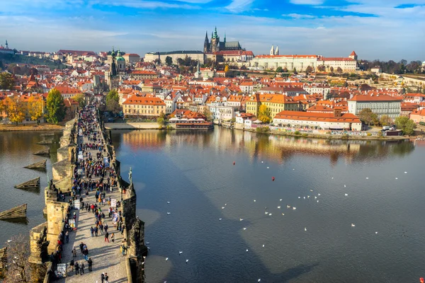 Praha, Karlův most a malá Strana — Stock fotografie