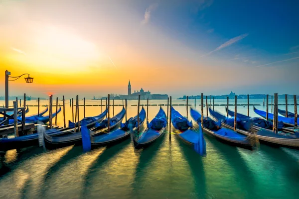 Góndolas en Venecia, Italia — Foto de Stock