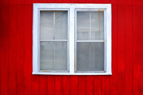 Red Wall White Window — Stock Photo, Image