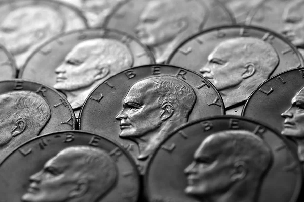 Монети срібних американських грошей готівкою — стокове фото
