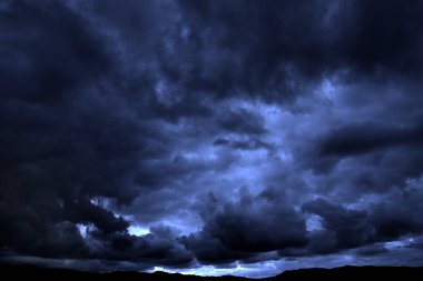 Kara fırtınalı fırtına bulutları en şiddetli fırtınalar