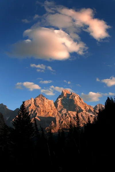 Grand Teton från Cascade Canyon vid solnedgången — Stockfoto