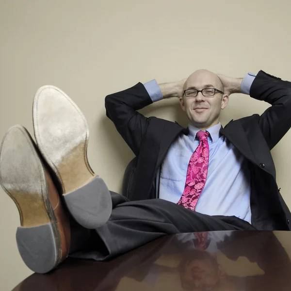 Hombre de negocios relajante — Foto de Stock