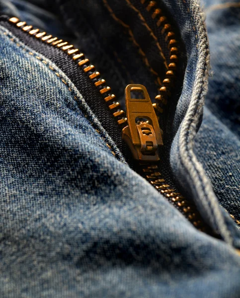 Denim dragkedja på gamla Jeans — Stockfoto