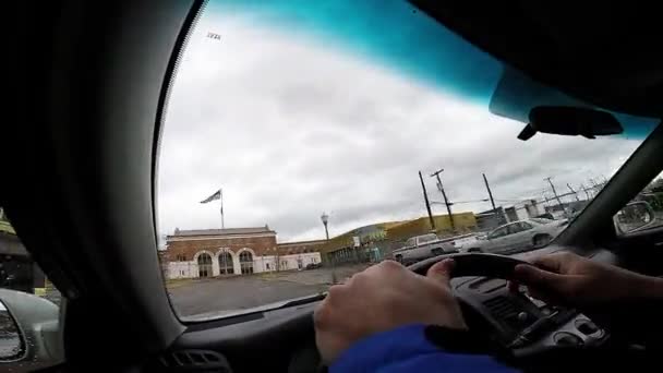 Guidare auto attraverso il video tunnel in movimento veloce — Video Stock