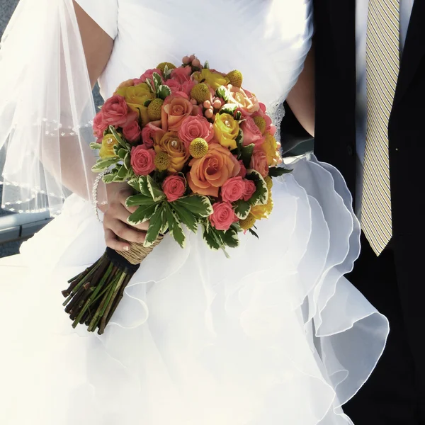 Nevěsta a ženich svatební den — Stock fotografie