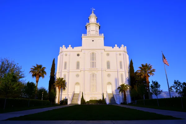 St George Utah LDS Templo Mórmon no início da manhã — Fotografia de Stock