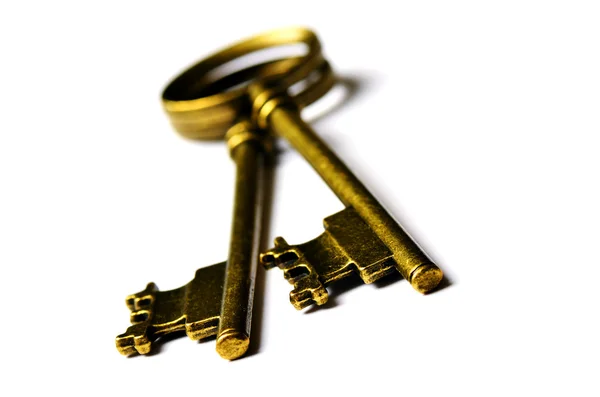 Gamla nycklar på vit Backgrouind — Stockfoto