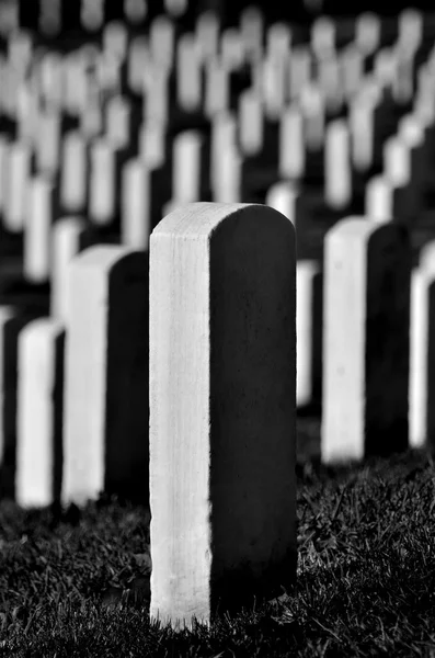 Cimitero di Arlington con pietre tombali — Foto Stock