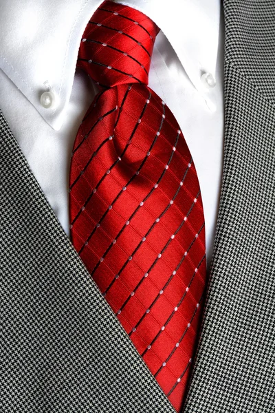 Beyaz gömlek kırmızı kravat — Stok fotoğraf