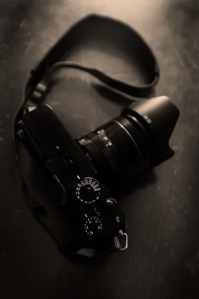 Старая камера для фотографии — стоковое фото