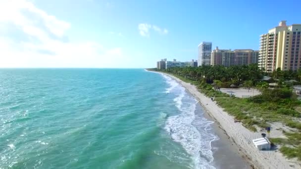 Key Biscayne condominiums on the beach — Stock Video