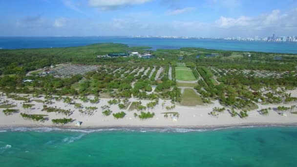 Luchtfoto video Key Biscayne Crandon Park en Marina — Stockvideo