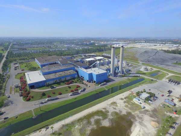 Foto aérea de una central eléctrica —  Fotos de Stock