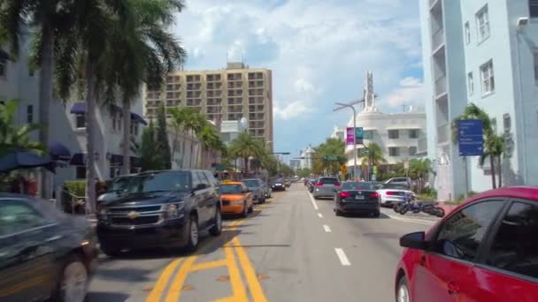 Uber and Lyft in Miami Beach — Stock Video