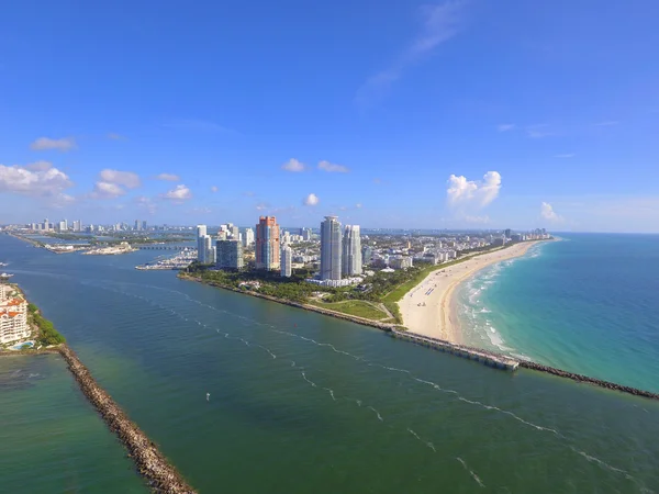 Antenn bild av regeringen skär Miami Beach — Stockfoto