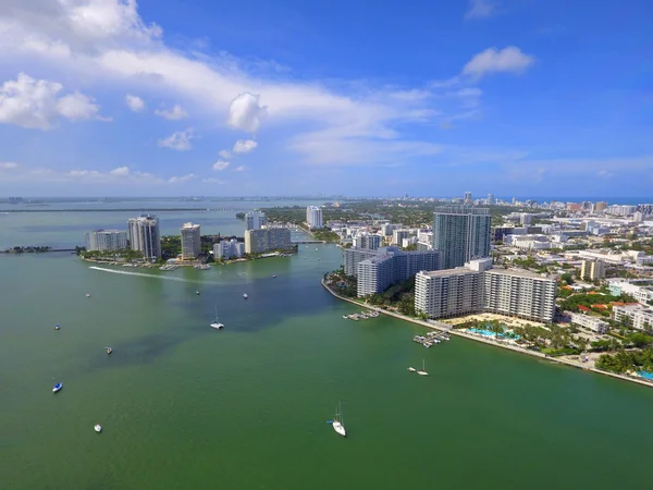 Légi kép Miami Beach bayfront építészet — Stock Fotó