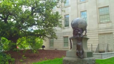 Louis-Jacques-Mande Daguerre heykeli