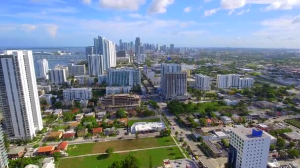 Aerial video av Edgewater Miami byggarbetsplatser — Stockvideo