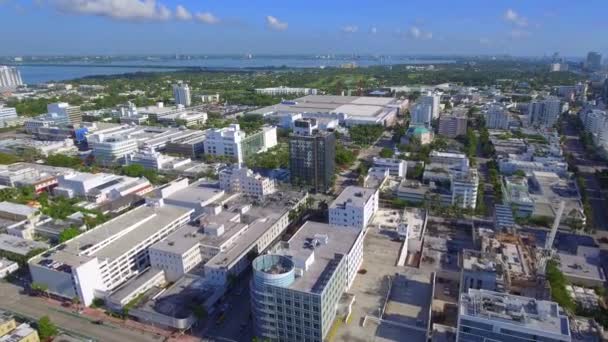 Aerial video of the Miami Beach clock tower Lincoln Road — Stock Video