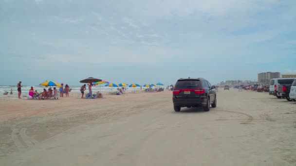 Condução em Daytona Beach — Vídeo de Stock