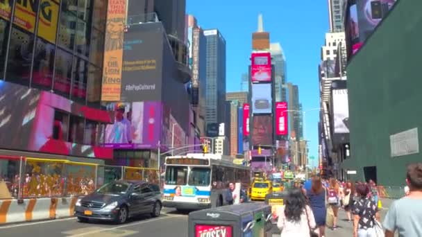 Pubblicità a Times Square — Video Stock