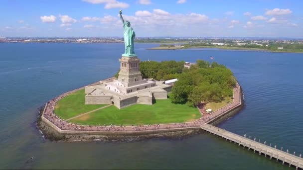 Vídeo aéreo Estátua da Liberdade — Vídeo de Stock