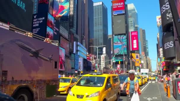 Taxi ibrido a New York — Video Stock